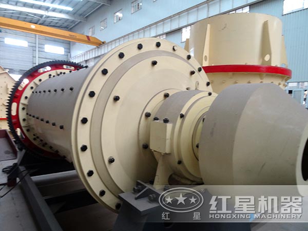 灰鈣球磨機側面展示