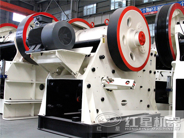 新型顎式破碎機