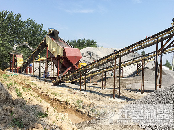 錘式破碎機工作現場