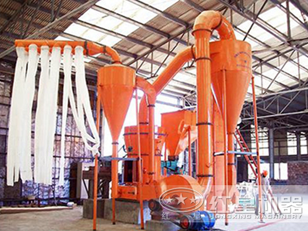 超細雷蒙磨粉機生產現場