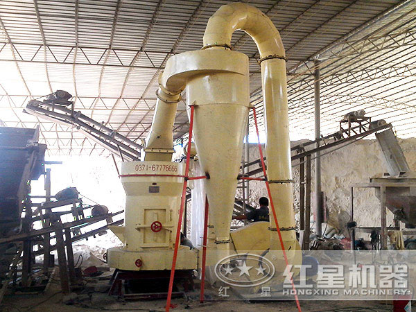 湖北石膏磨粉現場