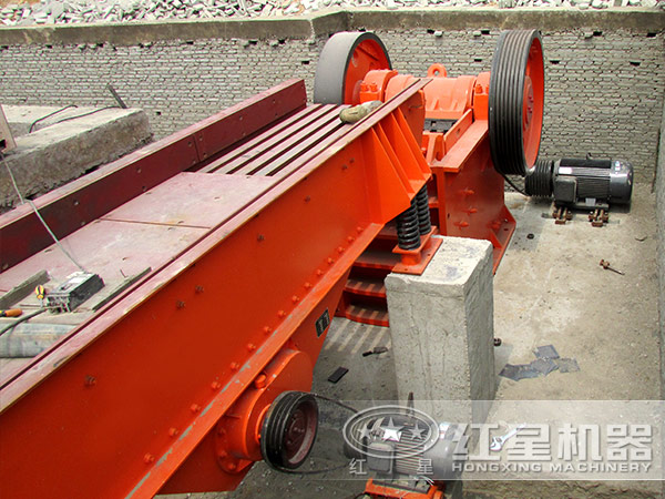 安裝振動給料機現場