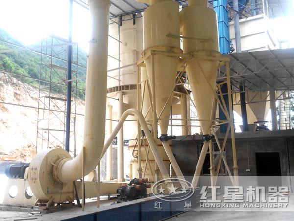 800目的炭黑超細磨粉現場圖