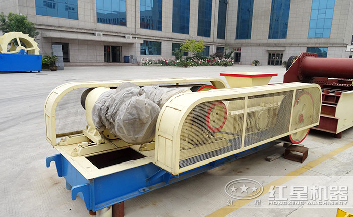 對輥式破碎機出料調節靈活