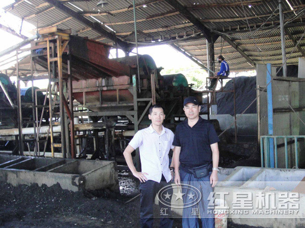 客戶與紅星技術人員合影留念