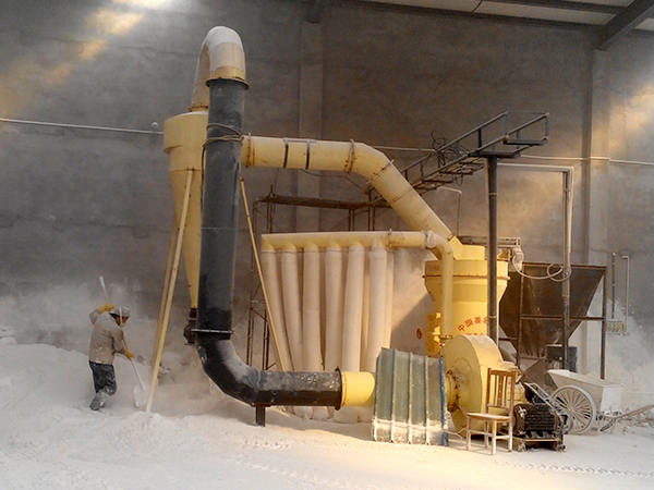 高壓懸輥磨粉機加工現場