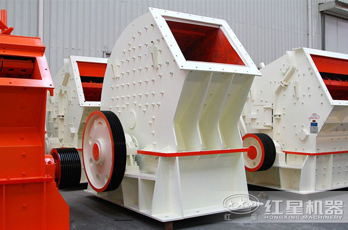 時產(chǎn)400方的錘式砂石粉碎機(jī)