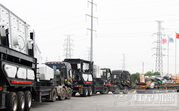 紅星錘式移動破碎機整裝待發