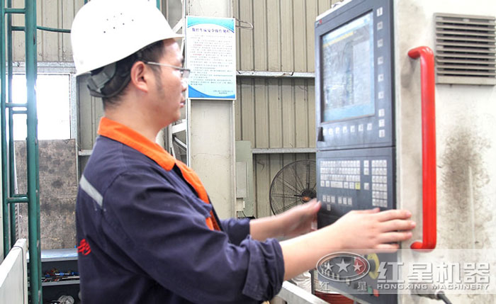 紅星錘式移動破碎機先進控制系統