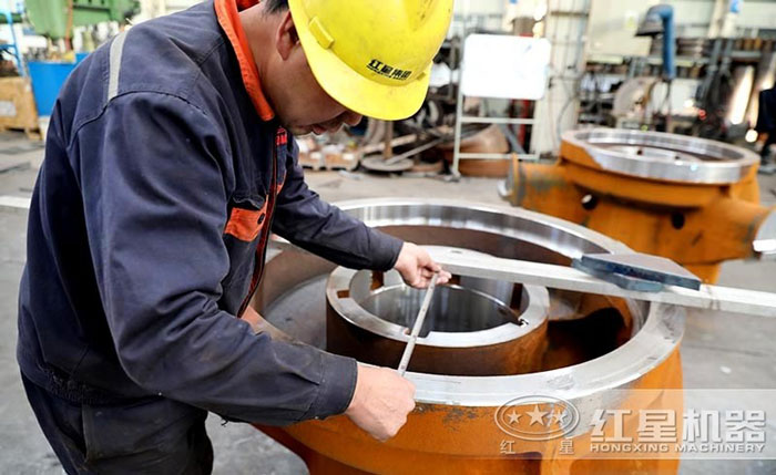 紅星機器打粉機車間作業現場