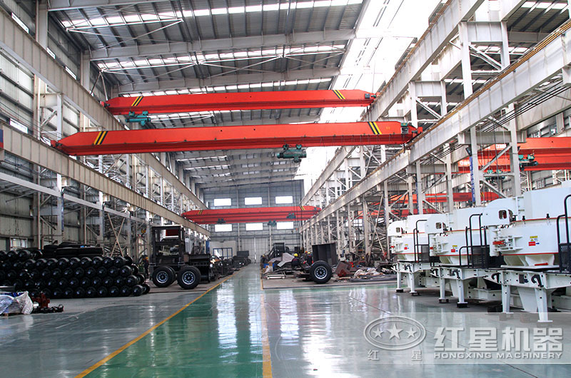 紅星鵝卵石制砂機生產車間