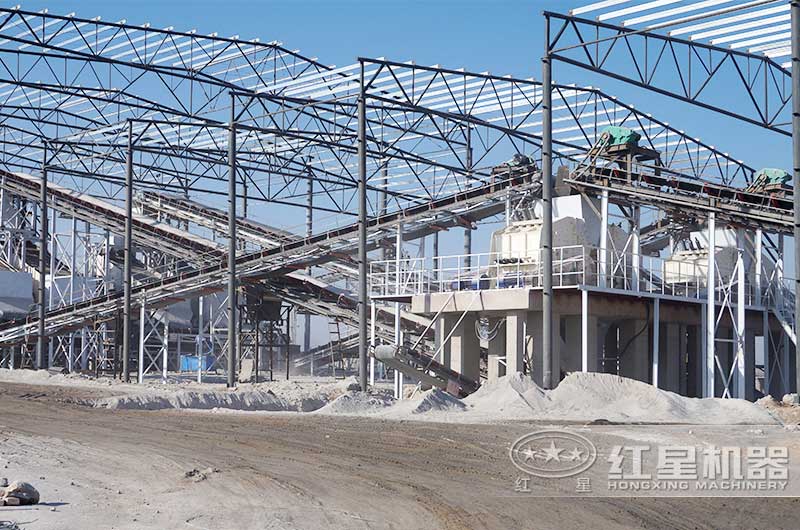 一天產量500左右的鵝卵石碎石機現場