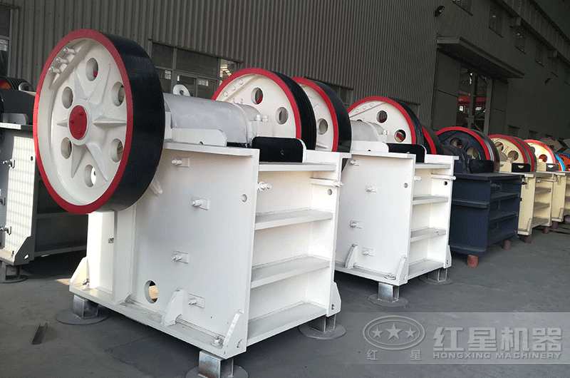 顎式破碎機生產車間