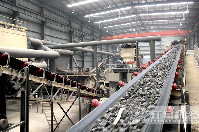 單缸圓錐破碎機作業現場