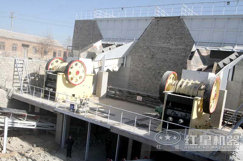 900x1200破碎機用于時產600噸石料加工廠